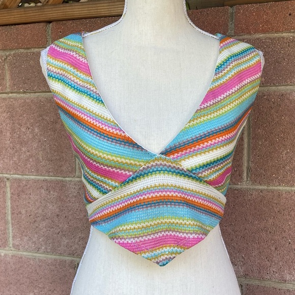 Crochet Knit Halter Multi Crop Top KENDALL + KYLIE Size Medium - Picture 1 of 5